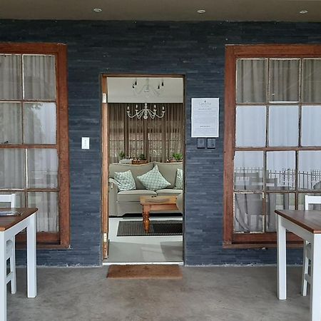 เคอรีส์ โพสต์ บีแอนด์บี Bed & Breakfast Curry's Post ภายนอก รูปภาพ