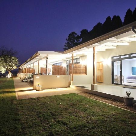 เคอรีส์ โพสต์ บีแอนด์บี Bed & Breakfast Curry's Post ภายนอก รูปภาพ