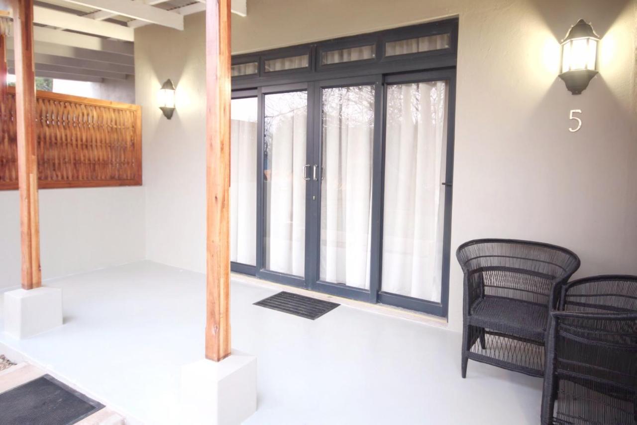 เคอรีส์ โพสต์ บีแอนด์บี Bed & Breakfast Curry's Post ภายนอก รูปภาพ